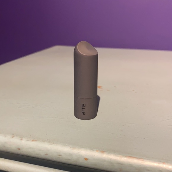 Bite Beauty amuse bouche lipstick in chai - Picture 3 of 5
